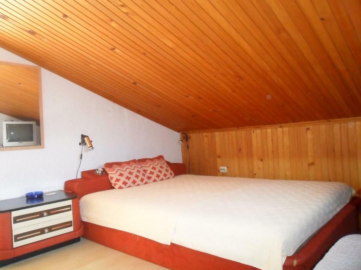 Apartments Simpa นยีวีเซ ภายนอก รูปภาพ