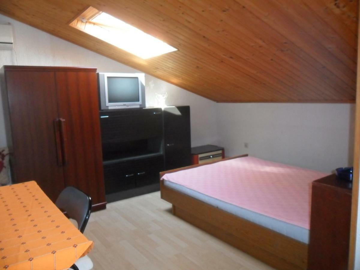 Apartments Simpa นยีวีเซ ภายนอก รูปภาพ
